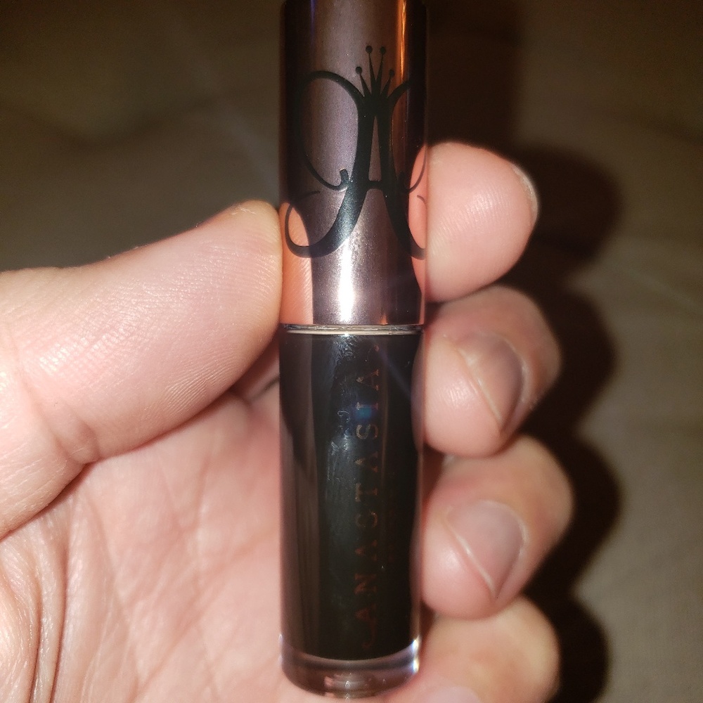 NWOT Anastasia Beverly Hills Magic Touch Concealer